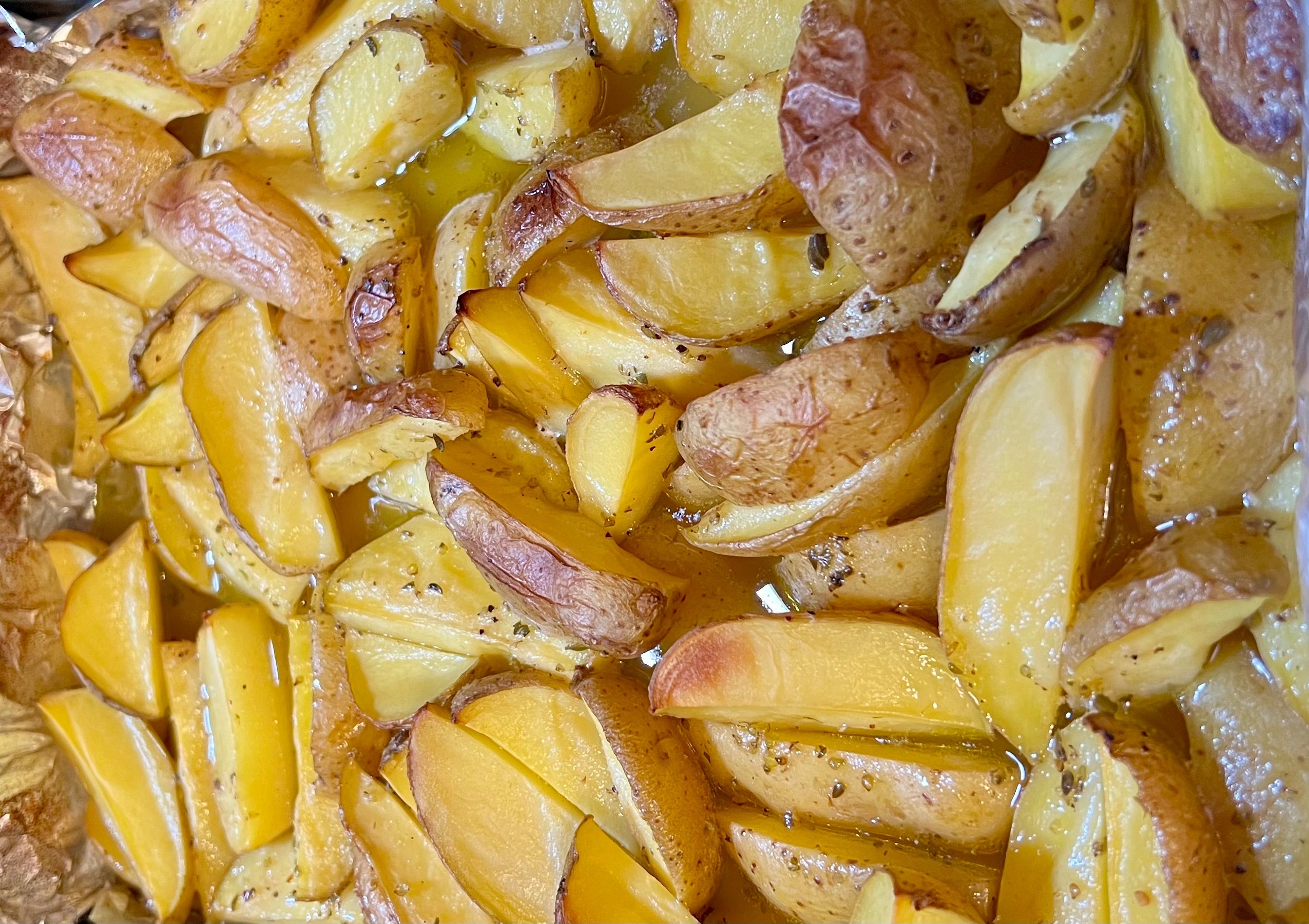 Greek-Style Lemon Roasted Potatoes (Blue Zone Inspired Dishes) – Boomers Forever Young