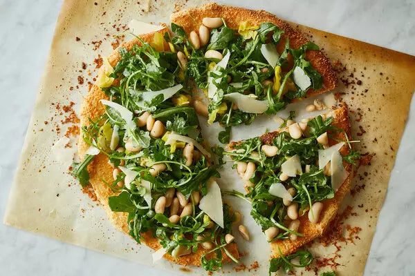 Arugula Pizza With White Beans.